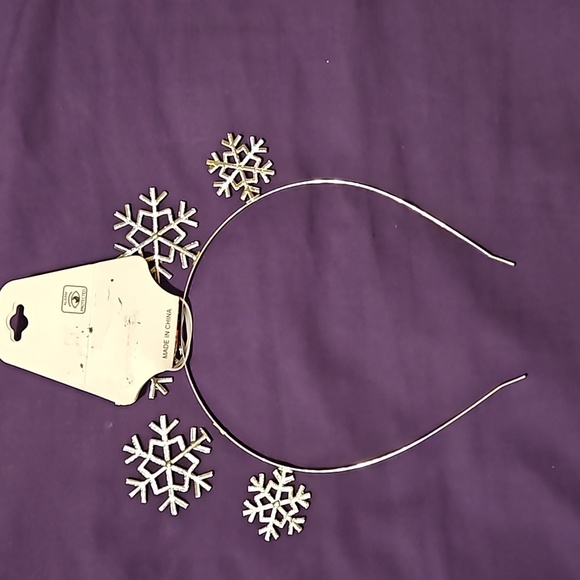 Lux Kids Holiday Headbands Silver Sparkle Snowflakes Red Jingle Bell Santa Hat - Picture 3 of 6